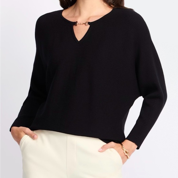 Oversized Ribbed Keyhole Sweater - Picture 4 of 4